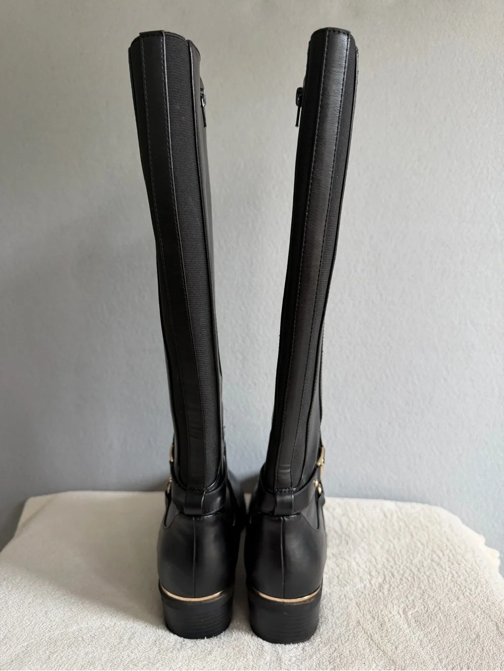 Liz Claiborne Knee High Boot Women’s Size 10w Black/Gold